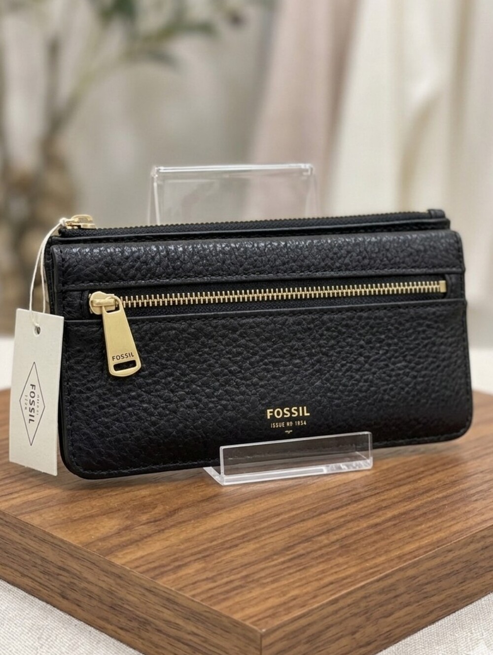 Fossil NWT Black Leather Preston FLP CLUTCH  with Gold Hardware